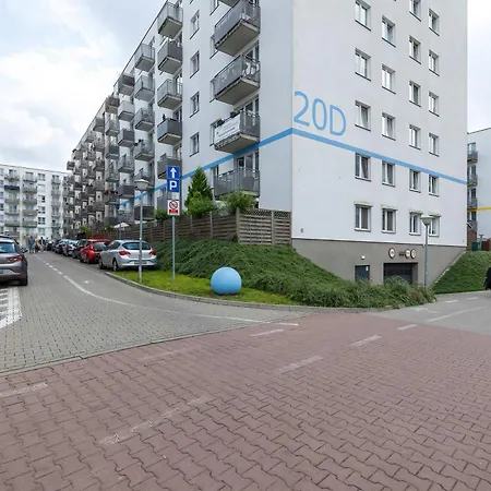 Atmospheric In With A Charming Balcony From Renters Στσέτσιν