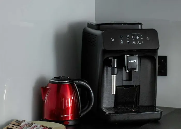 Atmospheric In With A Charming Balcony From Renters * Στσέτσιν