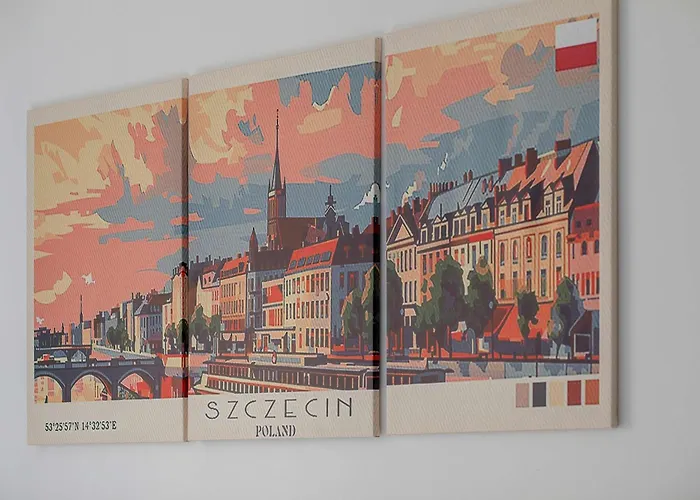 Atmospheric In With A Charming Balcony From Renters Διαμέρισμα